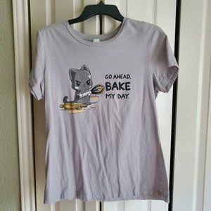 TeeTurtle Gray Cat T-shirt "Go Ahead, Bake My Day" Size L
